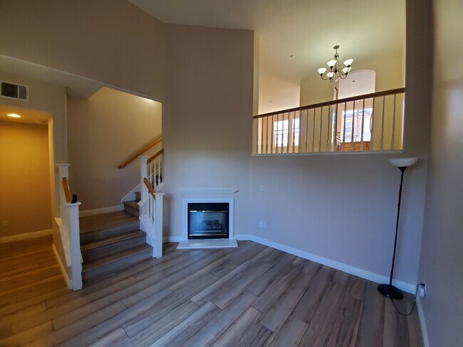 Building Photo - 1006 Timberwood