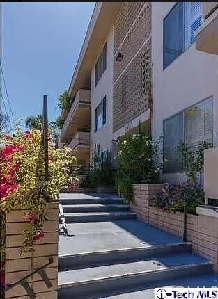 Primary Photo - 1955 Tamarind Ave