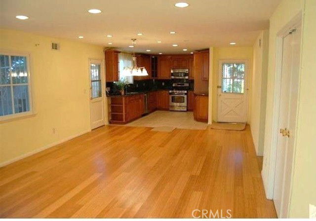 Building Photo - 6415 Lederer Ave