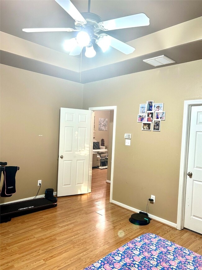 Building Photo - 26418 Meadow Dawn Ln