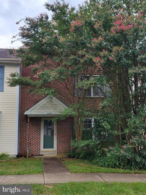 Building Photo - 6009 Red Wolf Pl