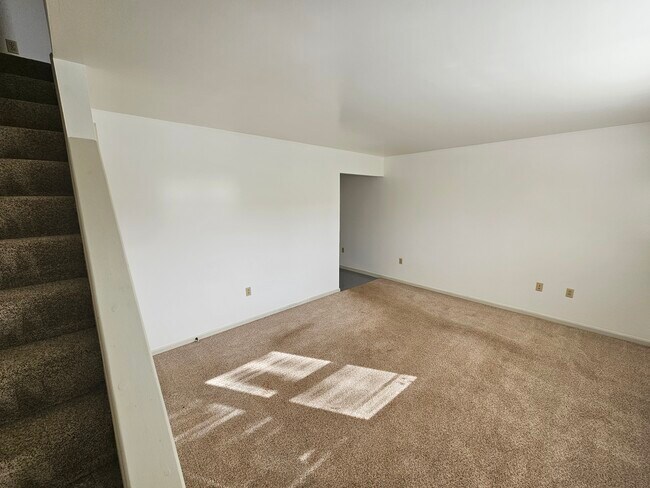 Building Photo - 216 Pleasantview Dr