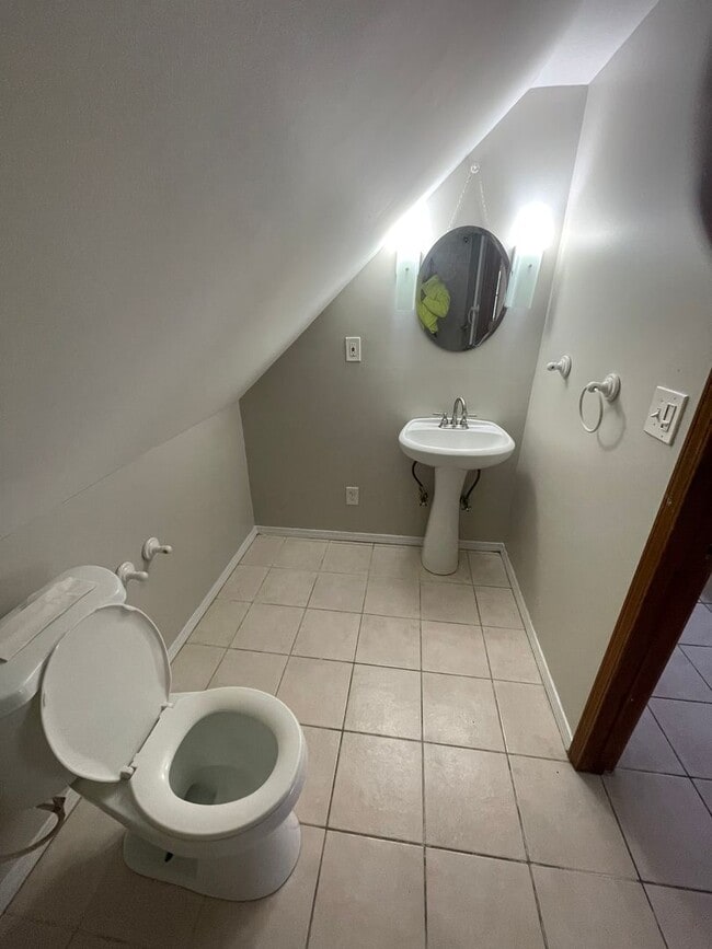 Building Photo - Section 8 Accepted!