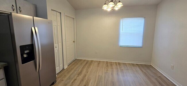 Foto del edificio - 6875 SE 52nd St