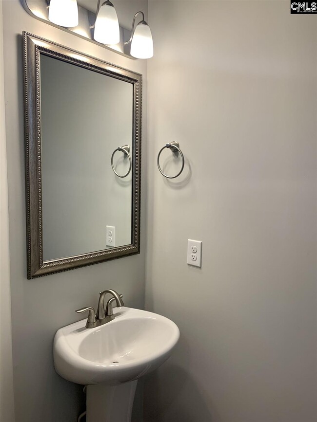 Building Photo - 906 Tuxford Trl
