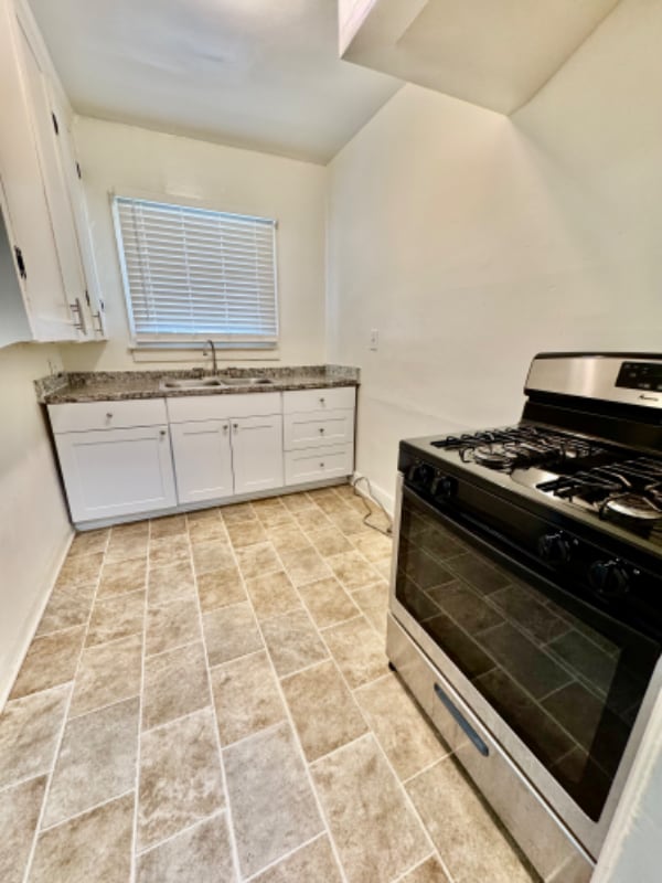 Building Photo - 600 E Garfield Ave