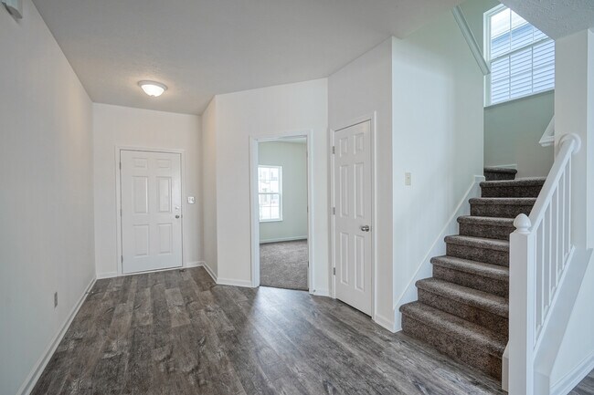 Building Photo - 5292 Brandywine Dr