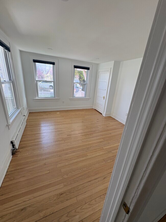 Foto del edificio - 2814 Weeks Ave