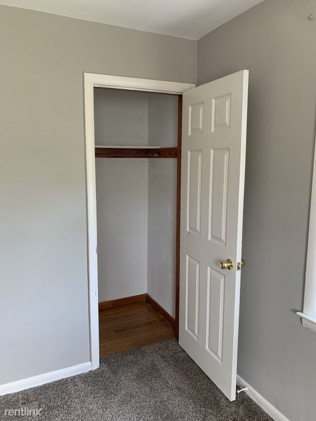 Building Photo - 2 br, 1 bath Apartment - 340 Stiemly Ave # B