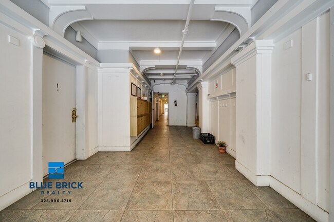 Foto del edificio - 1420 Flower St