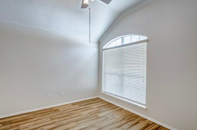 Foto del edificio - 8010 Atwood Hills Ln