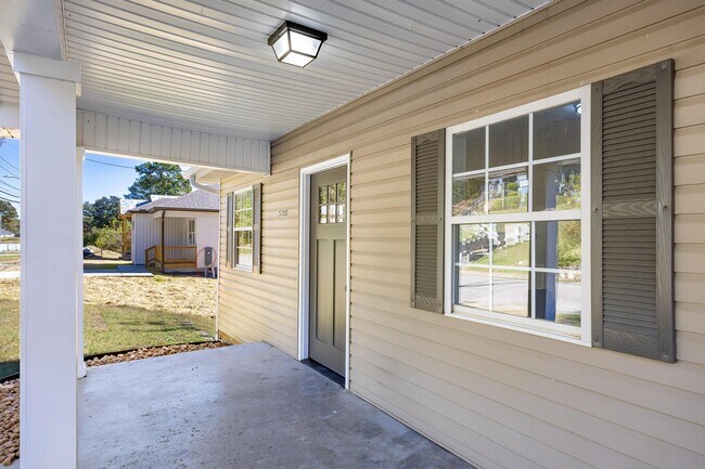 Foto del edificio - 5350 Slayton Ave