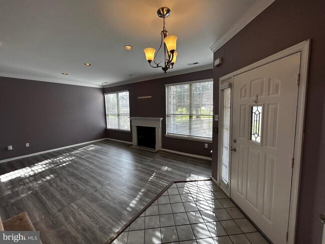 Building Photo - 1410 Stratford Ct