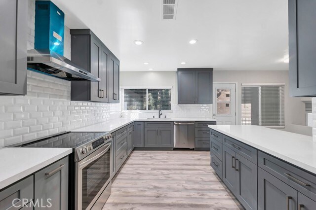 Foto del edificio - 19653 Valdez Dr