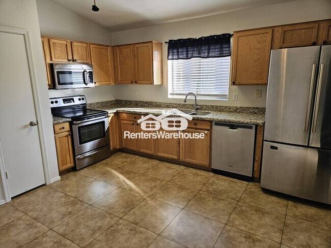 Foto del edificio - Tranquility meets Modern Living with Solar Panels!