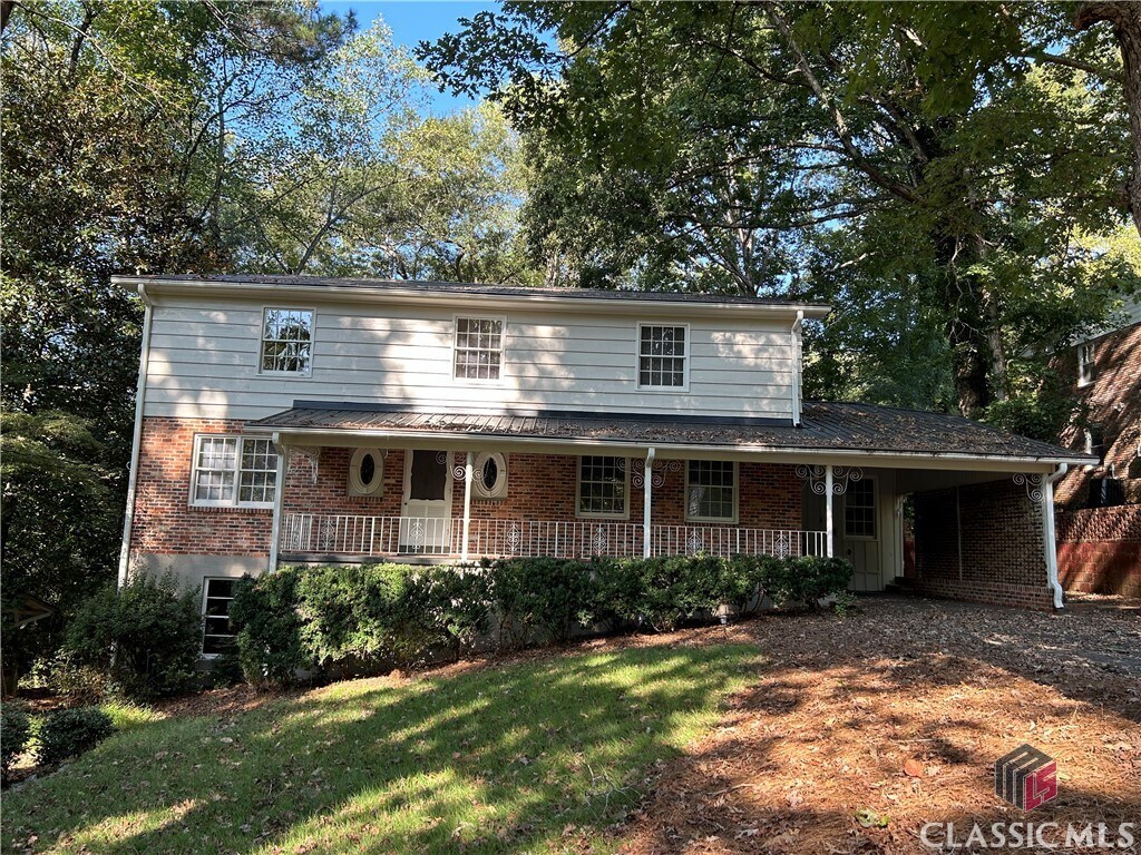 Primary Photo - 210 Riverside Dr