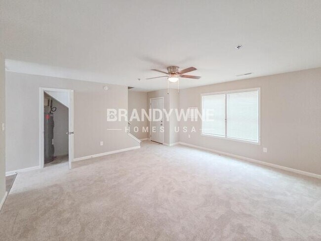 Foto del edificio - 8594 Webb Rd