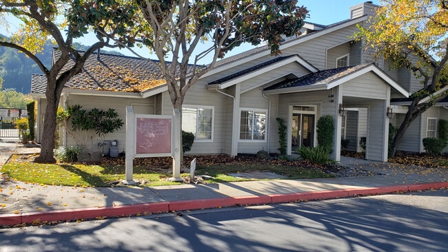 Building Photo - 8170 Mountain View Dr