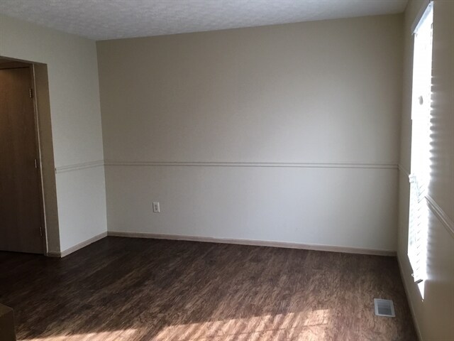 Building Photo - 6800 Fallon Lane
