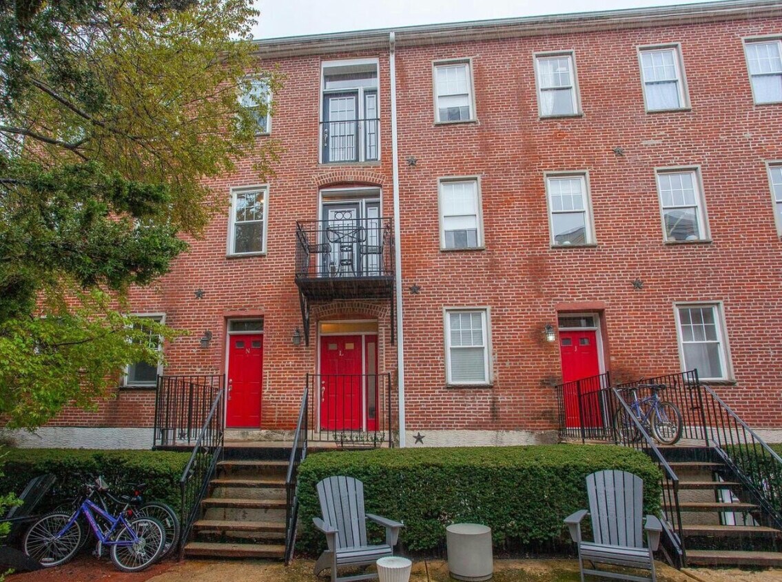 Primary Photo - 1027 N 4th St