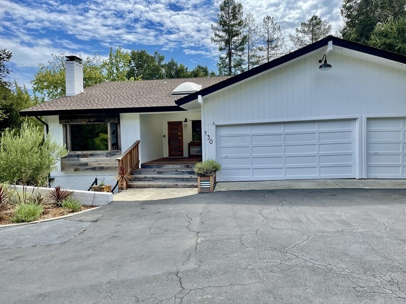 Primary Photo - Great Woodside Location