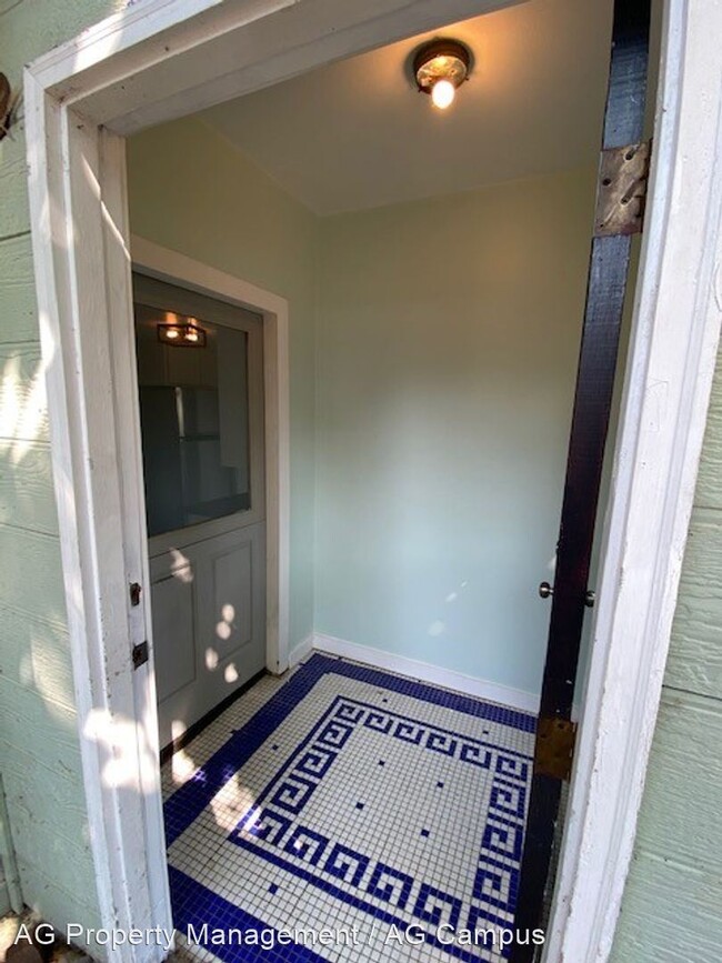 Building Photo - 4 br, 2 bath House - 2130 Hilyard Street