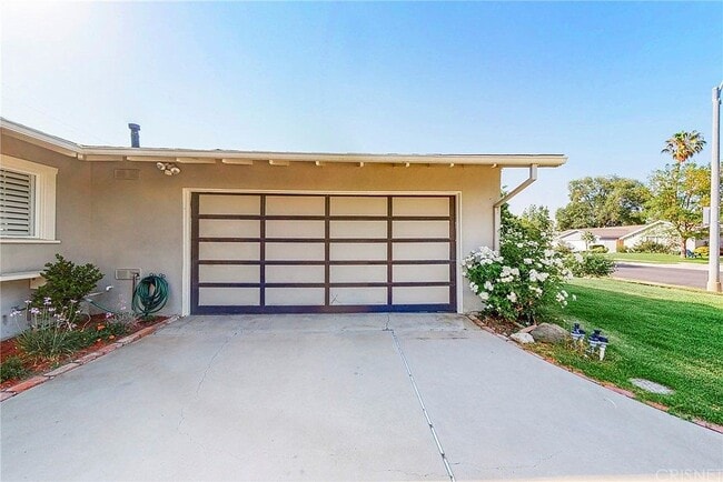 Building Photo - 6613 Sheltondale Ave