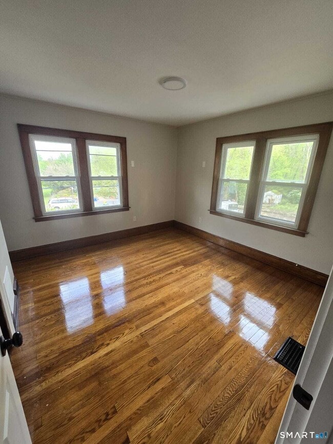 Building Photo - 377 W Wolcott Ave