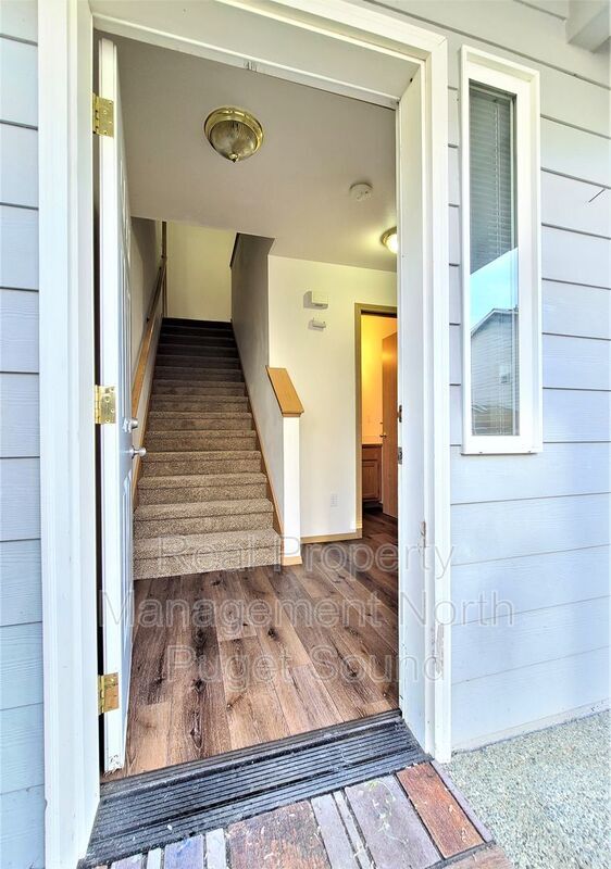 Building Photo - 18814 Iris Ct