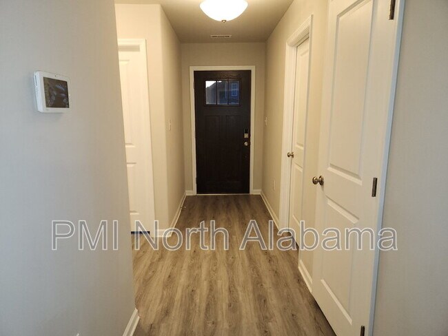 Building Photo - 137 Beaver Brook Pl