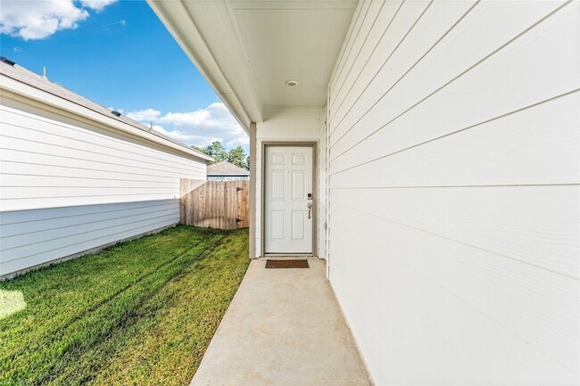 Building Photo - 16215 Globetrotter Ct