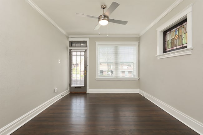 Foto del edificio - 1030 Childress Ave