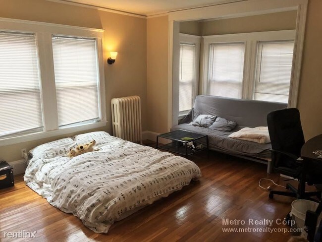 Building Photo - 21 Colborne Rd