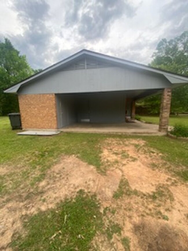 Building Photo - Home for Rent in Coushatta, Louisiana - Re...