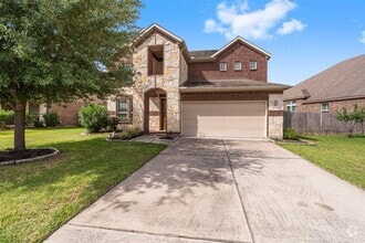 Building Photo - 18115 Fernwood Bend Dr