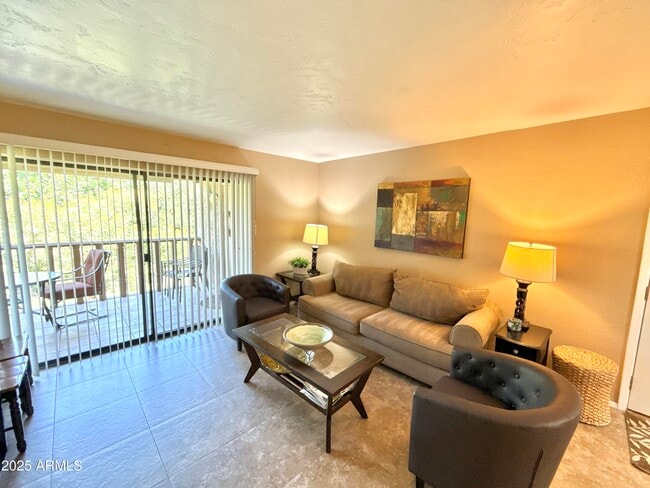 Building Photo - 8649 E Royal Palm Rd