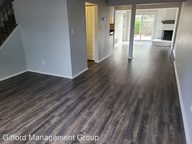 Building Photo - 2 br, 1.5 bath House - 3505 Mountain Drive