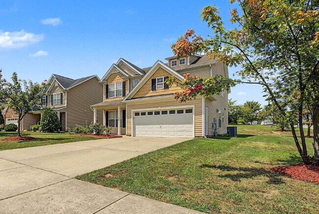 Foto del edificio - Four-Bedroom Home in Knightdale