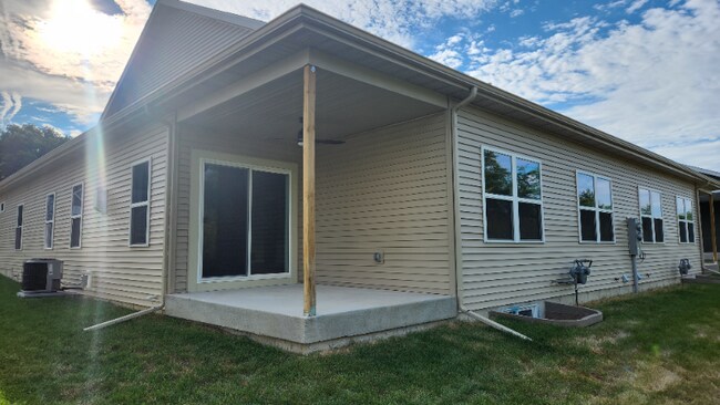 Foto del edificio - 3827 Tanglewood Pl