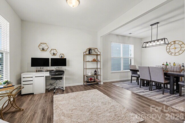 Building Photo - 4444 Fls Lk Dr S W