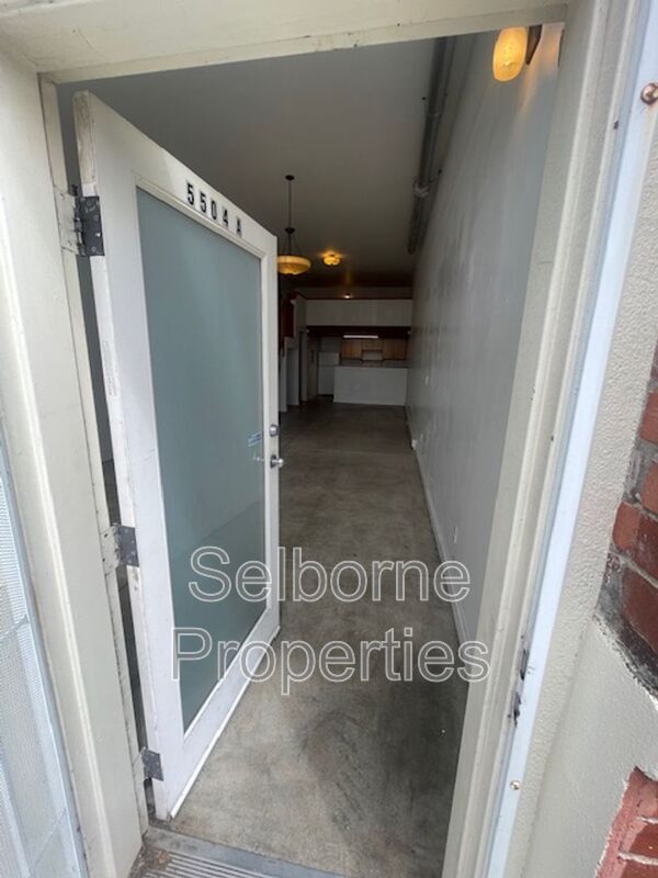 Foto del edificio - 5504 San Pablo Ave