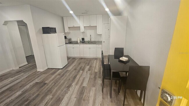 Foto del edificio - 6903 N River Blvd