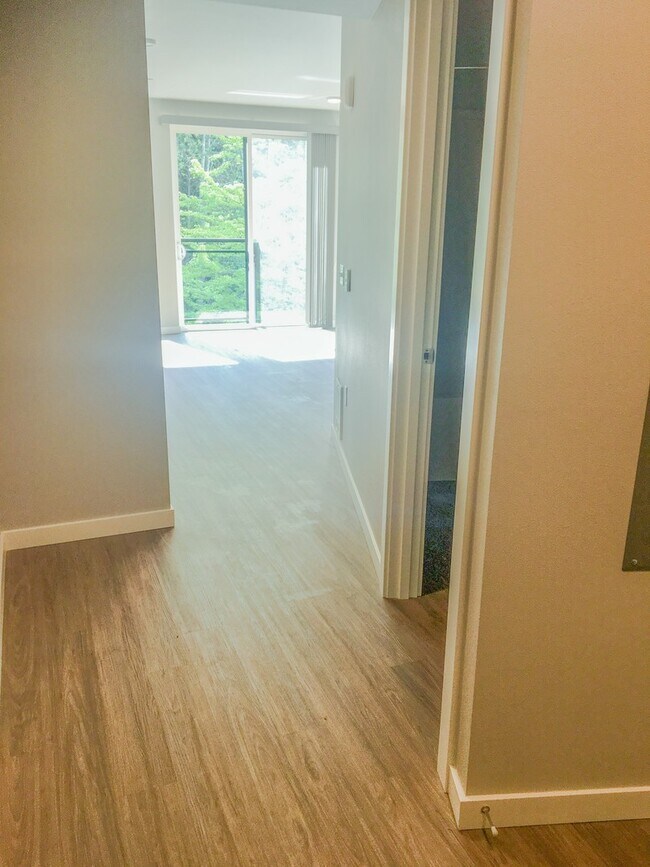 The Village at Westgate Apartments 10032 Edmonds Way Edmonds, WA