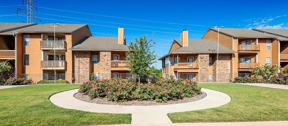 maa deer run apartments dallas tx apartments com