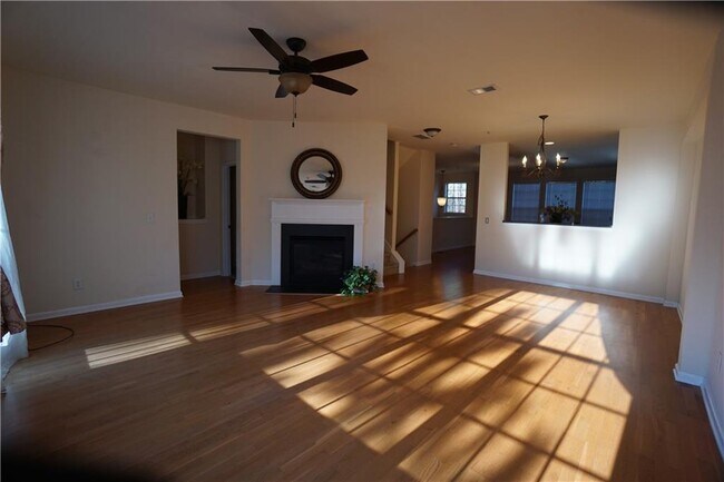 Foto del edificio - 4652 Creekside Villas Way
