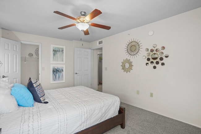 Building Photo - Villas at Aspen Park