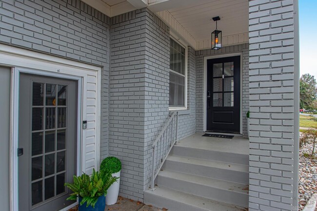 Building Photo - 5812 Stonewall Rd