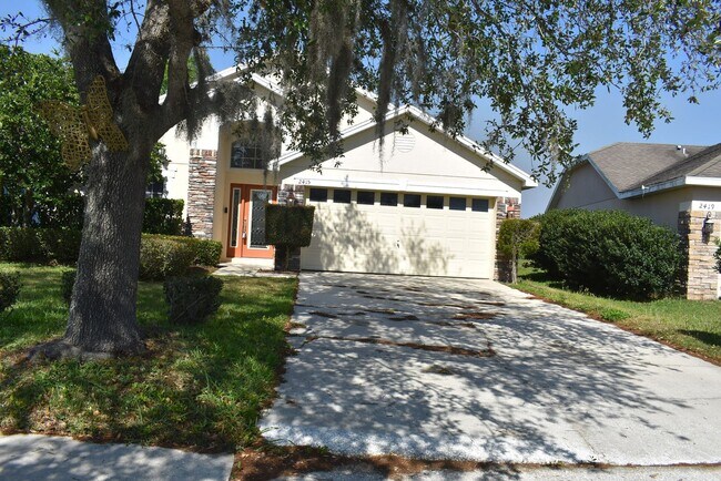 Building Photo - 2415 Sabastian St