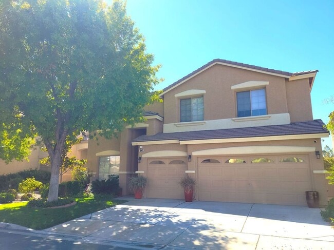 Building Photo - Fully Furnished Executive Rental in Highly...