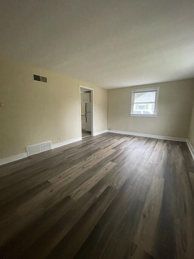 Foto del edificio - 2421 Hollywood Pl